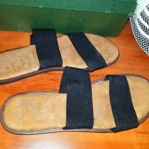 Black double front strap flat sandals